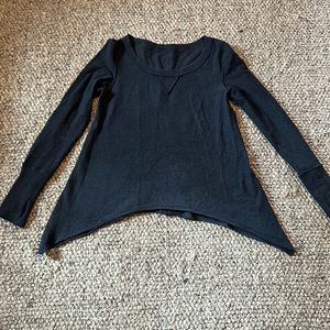 Lululemon long sleeve sweatshirt with thumb holes